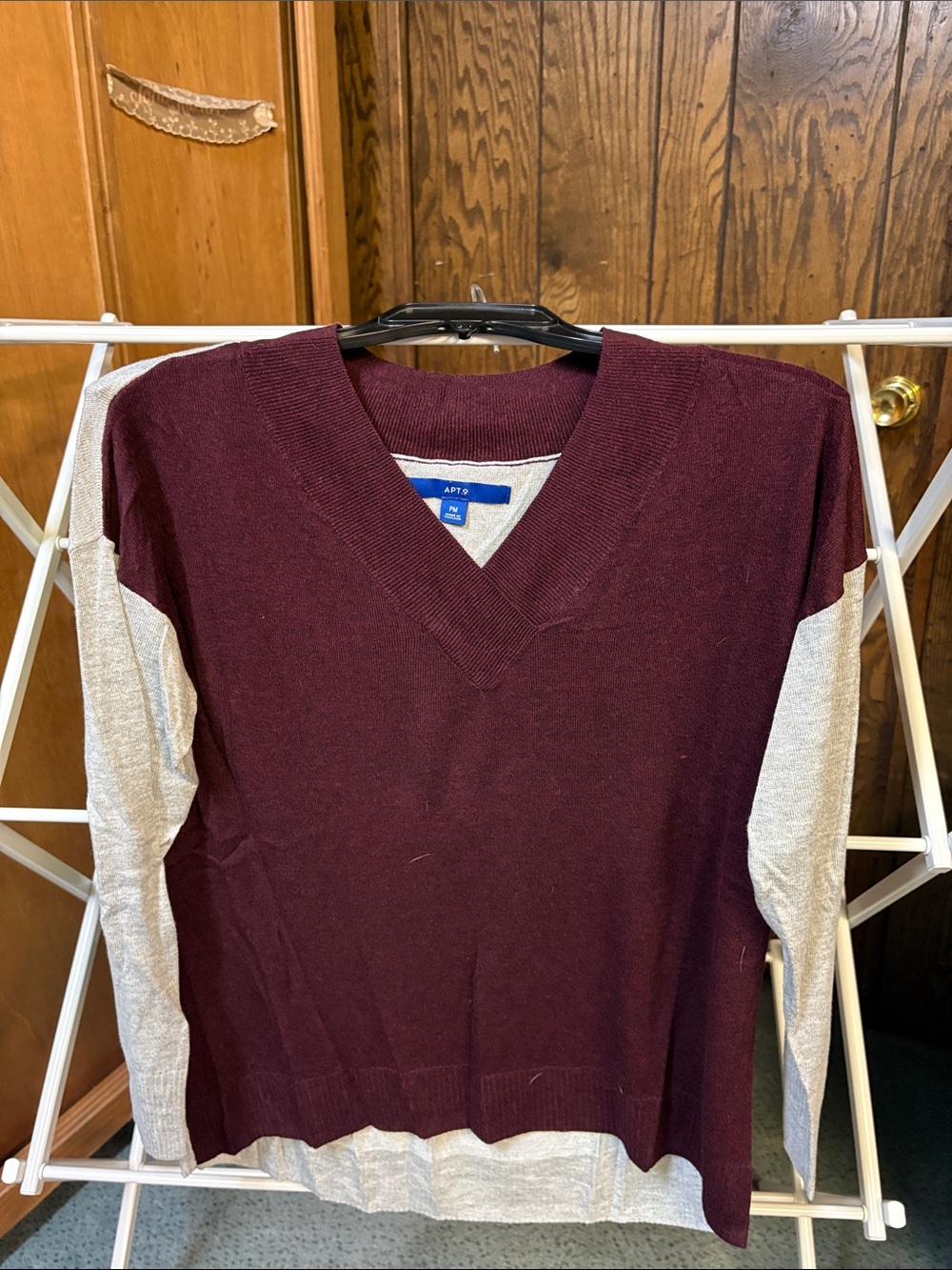 Women's V-Neck Two-Tone Sweater - Burgundy and Light Gray